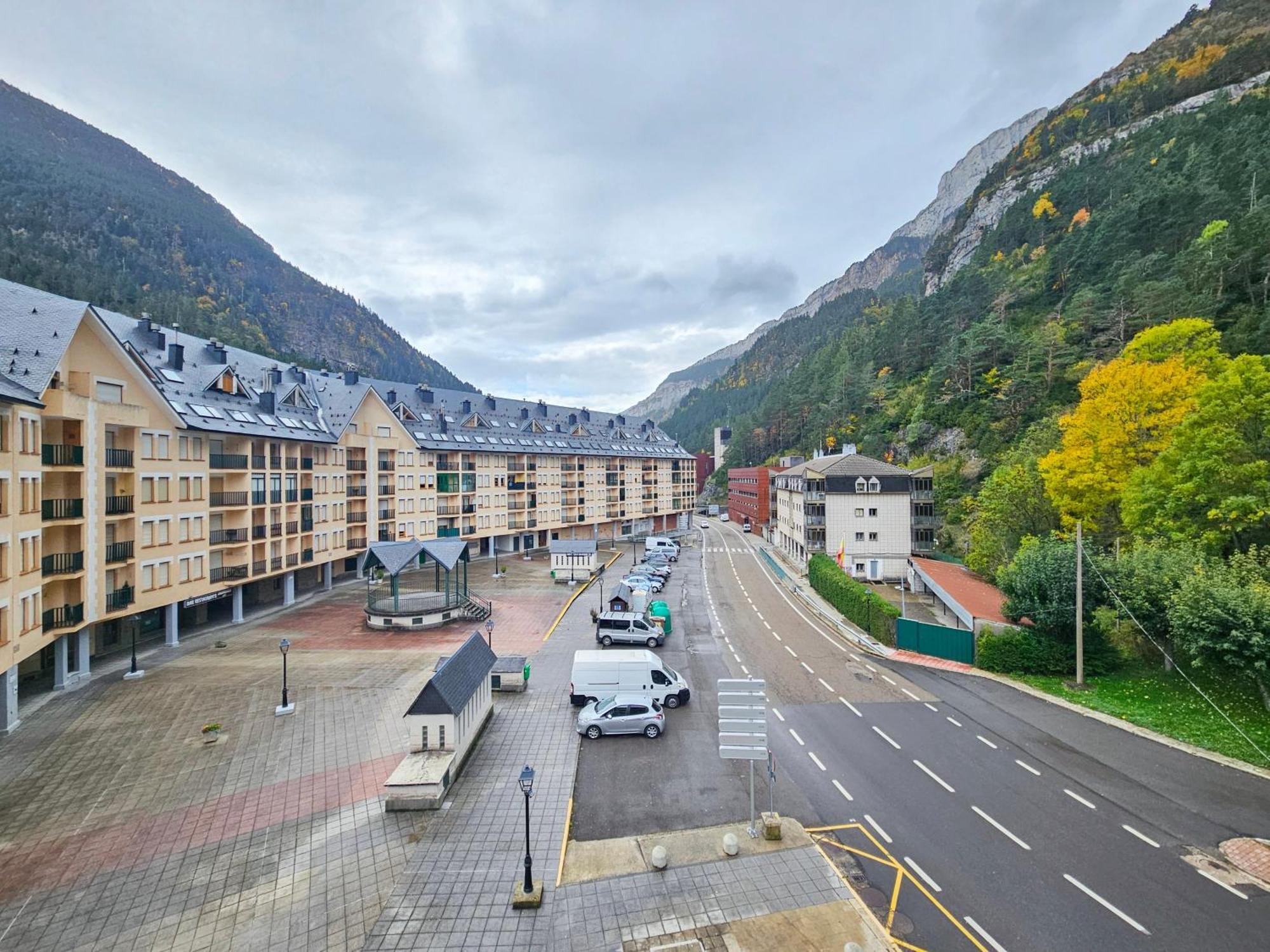 Apartamentos Canfranc 3000 Exterior foto