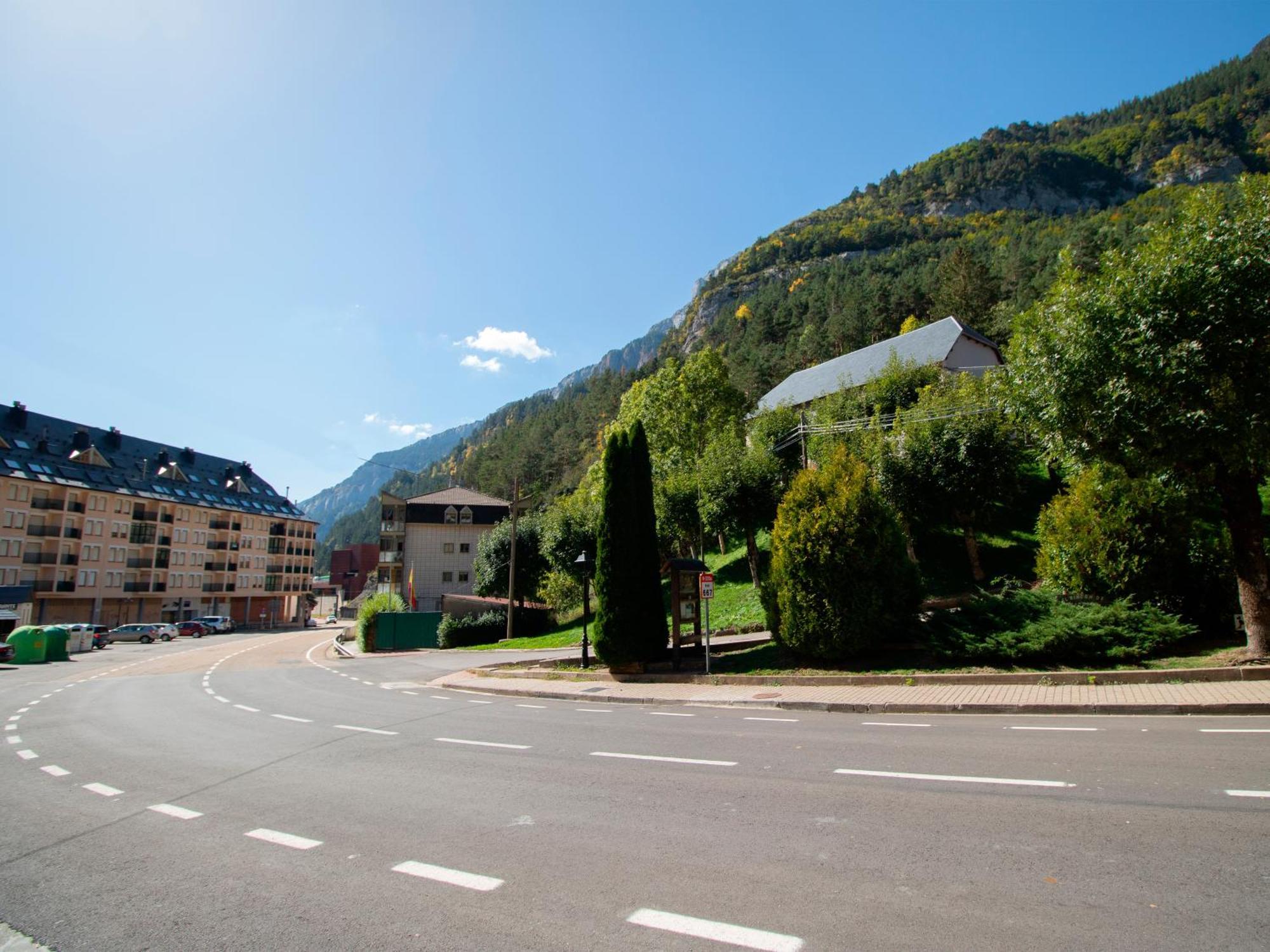 Apartamentos Canfranc 3000 Exterior foto